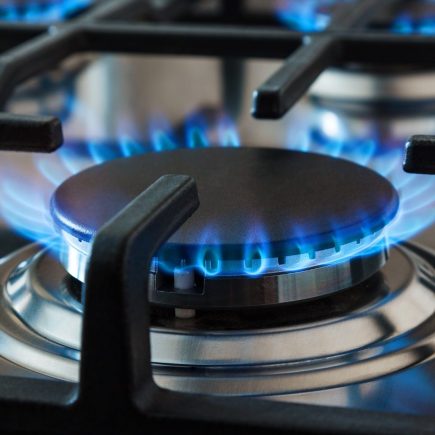 Energy regulator announces July lowering of price cap