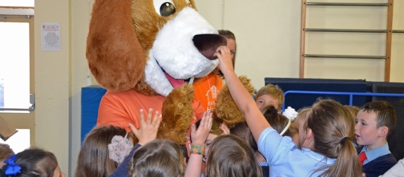 Lifetime-sponsored Barnsley Hospice mascot gets mobbed on school visit!