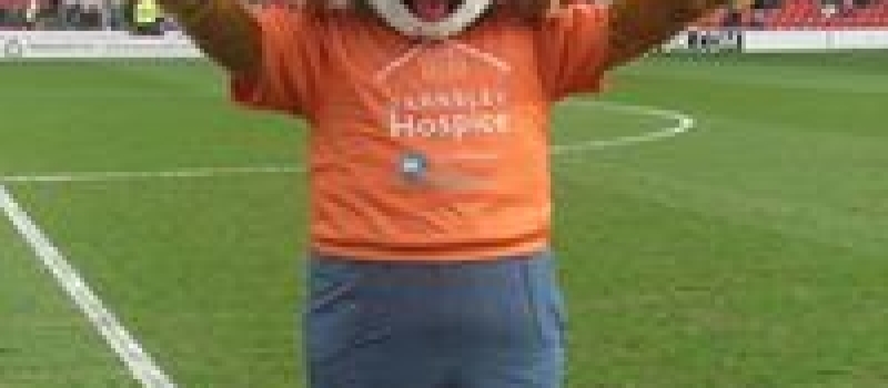 Volunteer required to become Oscar the hospice mascot for Oakwell football fixture